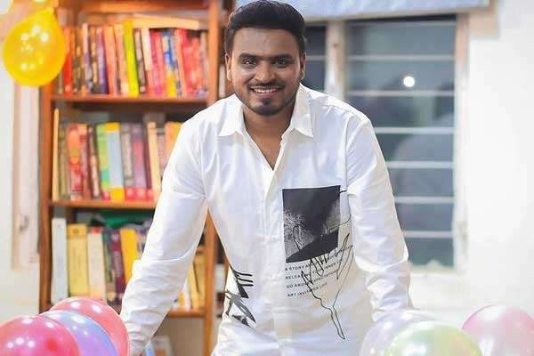 Amit Bhadana Net Worth: Age, Salary, Income, Bio, Wife Appearances and Social Media