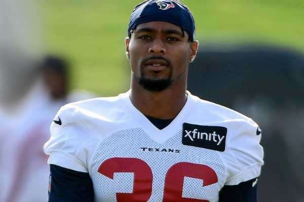 Jonathan Owens Net Worth: Salary, Girlfriend, Wife, Age, Height and Social Media