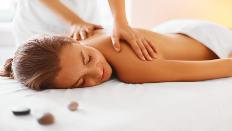 You are currently viewing Massage Therapy For Maintaining Youthful, Healthy Skin