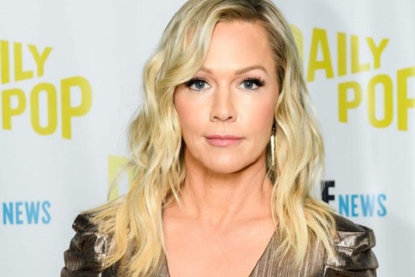 Jennie Garth Net Worth: Biography, Career, Family, Physical Appearances and Social Media
