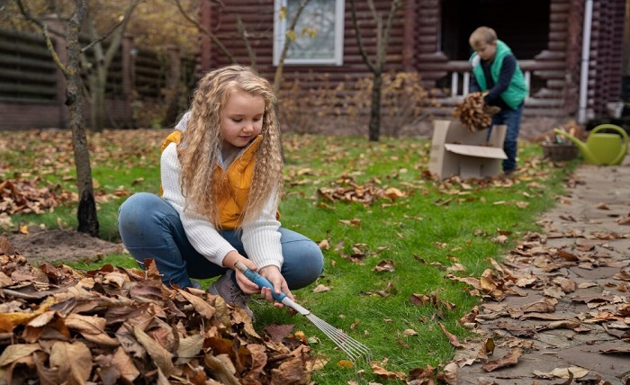 You are currently viewing How To Ensure Safety During Cleanup For Child and Pet-Friendly Yard Cleaning