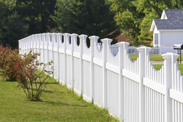 Hiring a Landscape Fence Installers: Your Guide to a Beautiful Outdoor Space