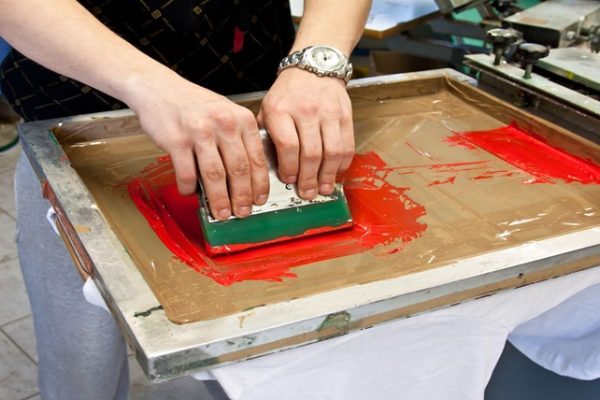 How Screen Printing Shops Influence Celebrity Fashion