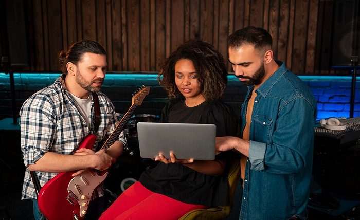You are currently viewing Helpful Tips to Use When Choosing an Ideal Adult Entertainment Establishment
