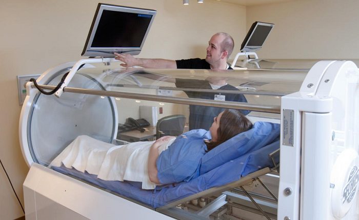 You are currently viewing From Deep Sea Divers to Diabetic Patients: The Broad Spectrum of Hyperbaric Oxygen Chamber Uses 