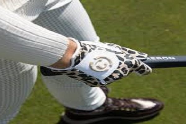 Discovering Style and Comfort: The World of Cool Golf Gloves