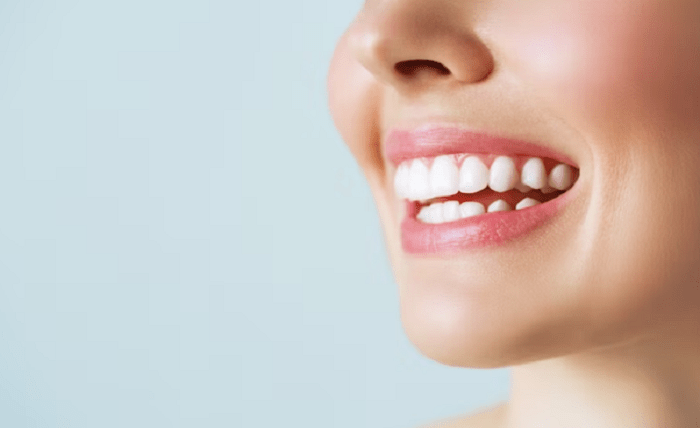 You are currently viewing Achieving a Hollywood Smile: Cosmetic Dentistry Trends in Dubai