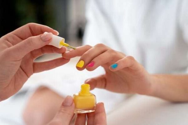 Create Stunning French Manicures Easily with the Dip Nail Kit