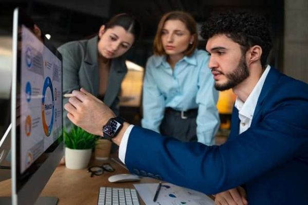 How Technological Advances Affect Sales and Marketing in 2023