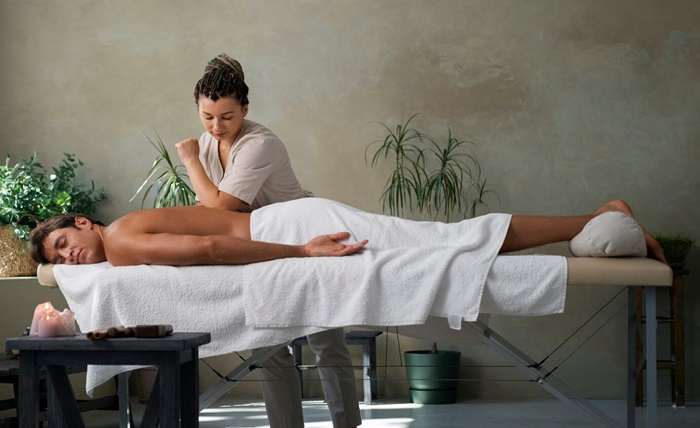 You are currently viewing What’s the Difference Between Swedish and Deep Tissue Massage