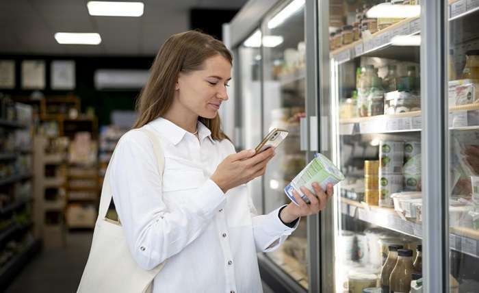 You are currently viewing How To Select the Best Commercial Display Fridge: A Comprehensive Guide for 2024