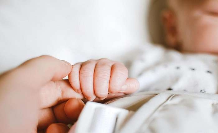 You are currently viewing 8 Essential Steps to Ensure Your Newborn’s Well-Being