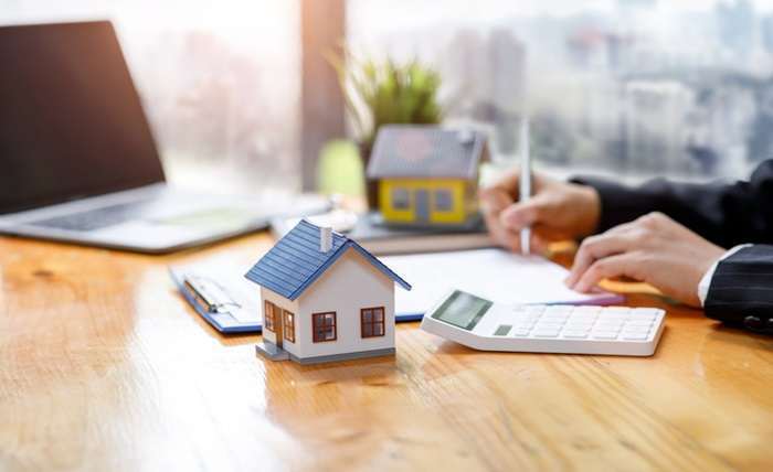 You are currently viewing How Economic Conditions Impact Home Loan Interest Rates?