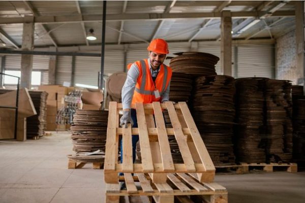 What Are the Advantages of Steel Pallets?