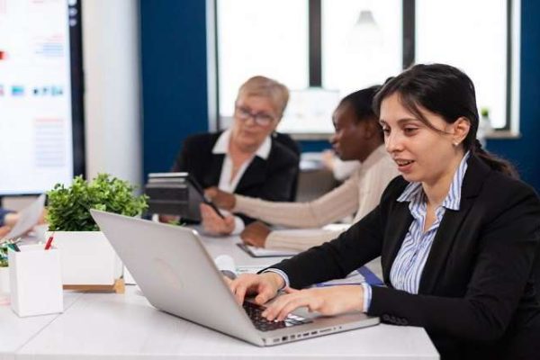 Guide to Choosing the Best HR and Payroll Software in Bangladesh