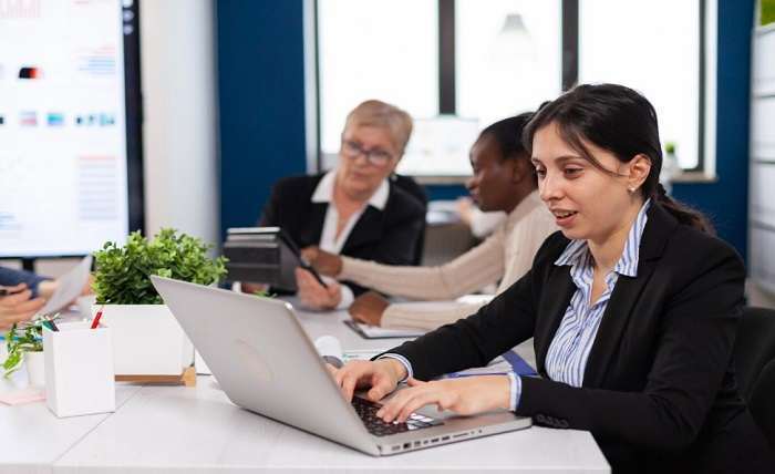 You are currently viewing Guide to Choosing the Best HR and Payroll Software in Bangladesh