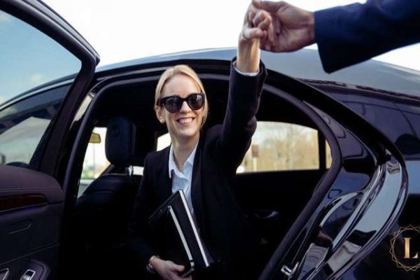 Smooth Airport Rides in New York with Black Car Service by Lux