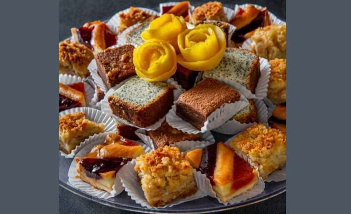 You are currently viewing Top 7 Ukrainian Cakes and Desserts
