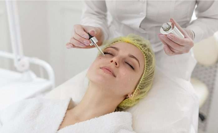 You are currently viewing Revolutionising Skin Care: The Multifaceted Approach of Hydrodermabrasion