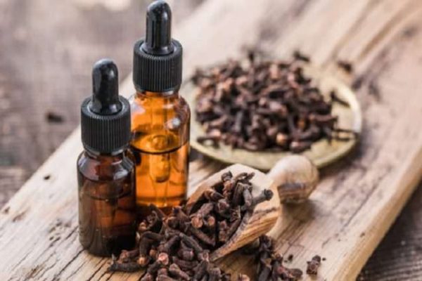 How to Make Clove Oil for Hair Growth