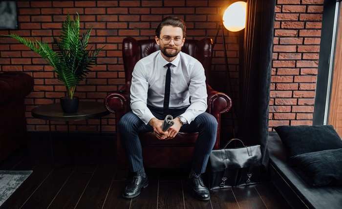 You are currently viewing What Is the Dress Code for Business Casual Men?