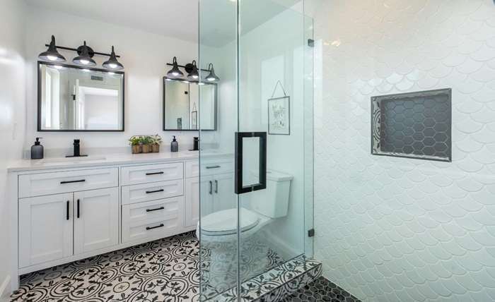 You are currently viewing 8 Tips for Planning Your Dream Bathroom on a Budget