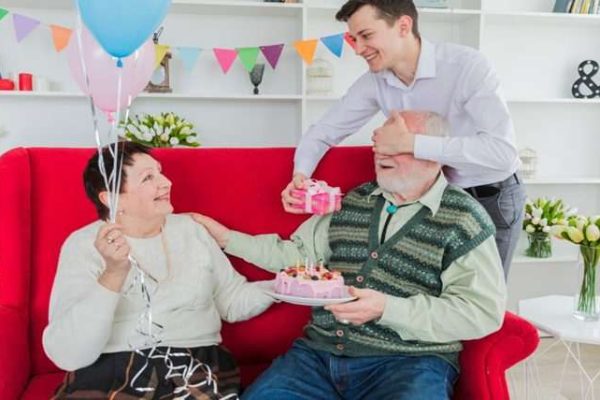 How to Select the Ideal Birthday Hamper for a Loved One