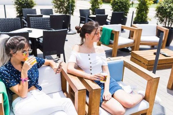 EXAMINING THE MOST RECENT DEVELOPMENTS IN COMMERICAL OUTDOOR FURNISHING