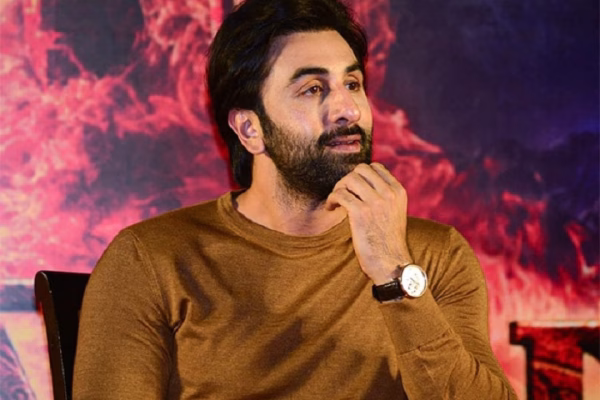 Ranbir Kapoor Net Worth: Age, Height, Weight, Wiki, Biography, Family and More