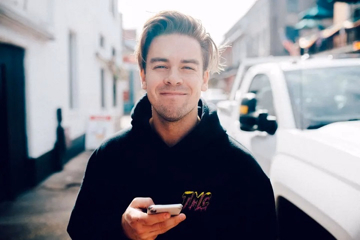 You are currently viewing Cody Ko Net Worth in 2025: YouTube Fame, Podcast Empire, Business Ventures and More
