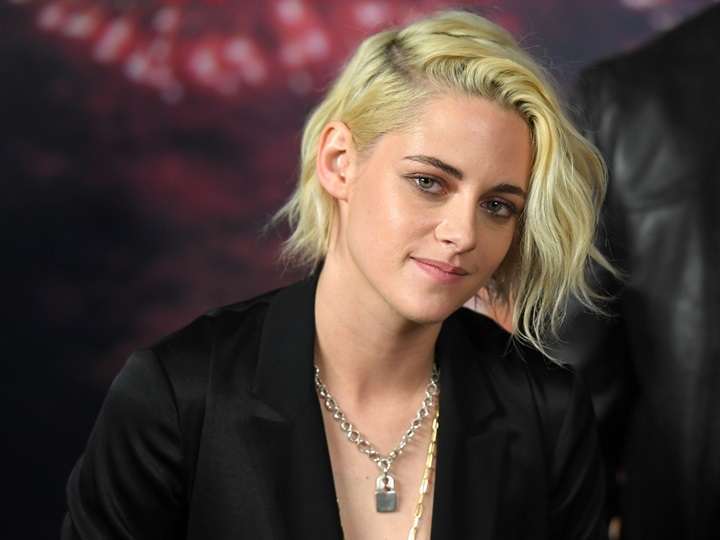 You are currently viewing Kristen Stewart’s Net Worth in 2025: Career, Biography, Assets, and More