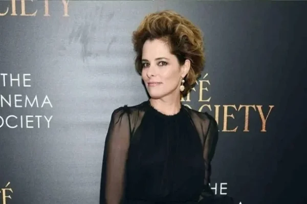 Parker Posey Net Worth: Age, Height, Weight, Wiki, Biography
