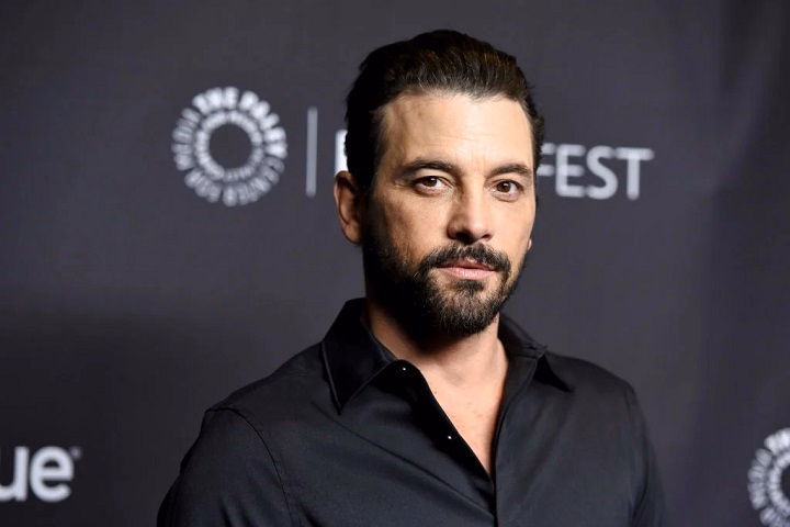 You are currently viewing Skeet Ulrich Net Worth: Age, Height, Weight, Wiki, Biography, Family and More